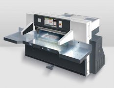 電腦程控切紙機